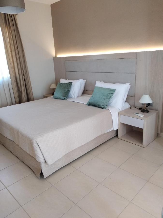 Rita Mare Seafront Villas Heated Pools 겐나디 외부 사진