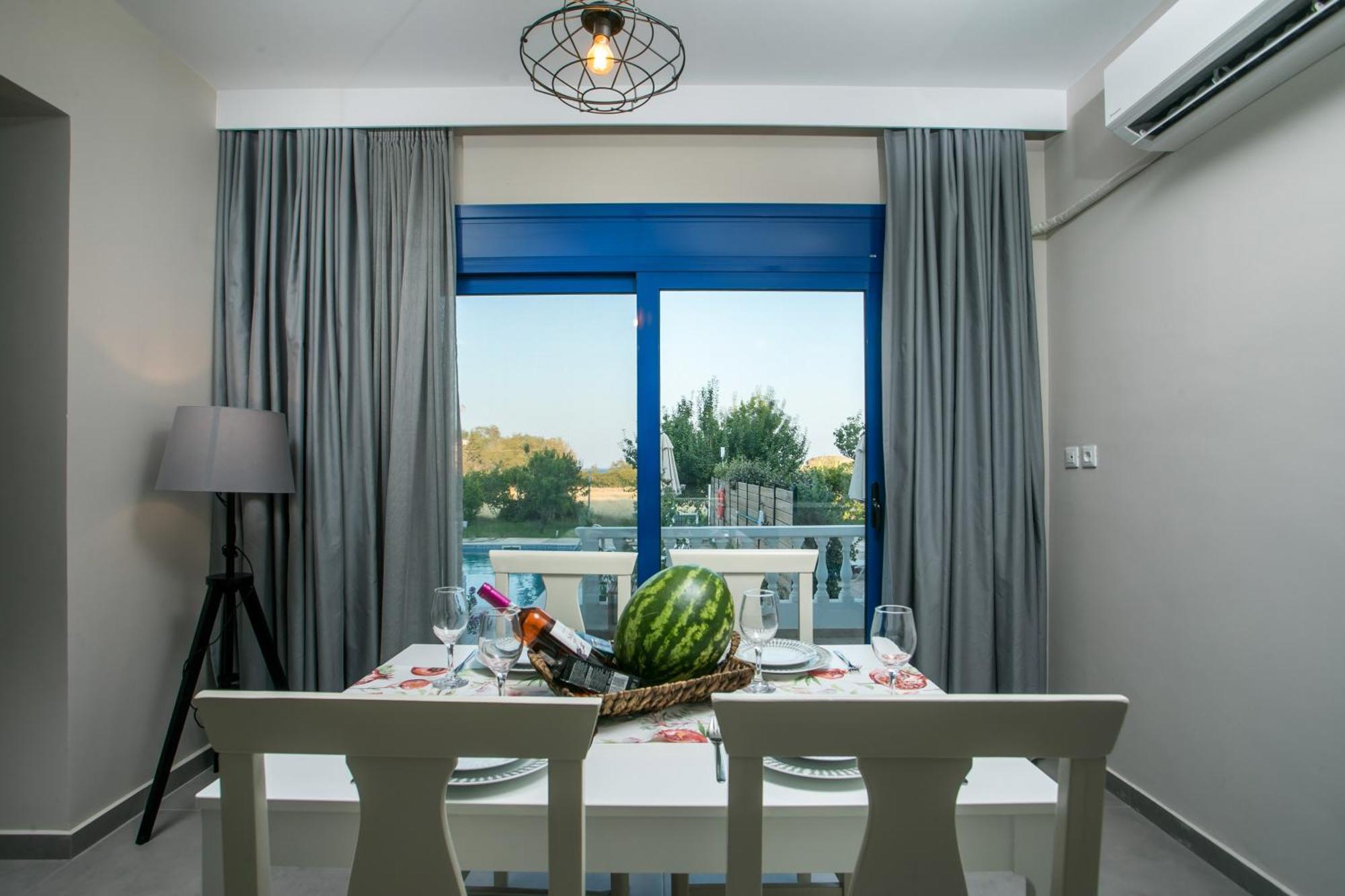 Rita Mare Seafront Villas Heated Pools 겐나디 외부 사진
