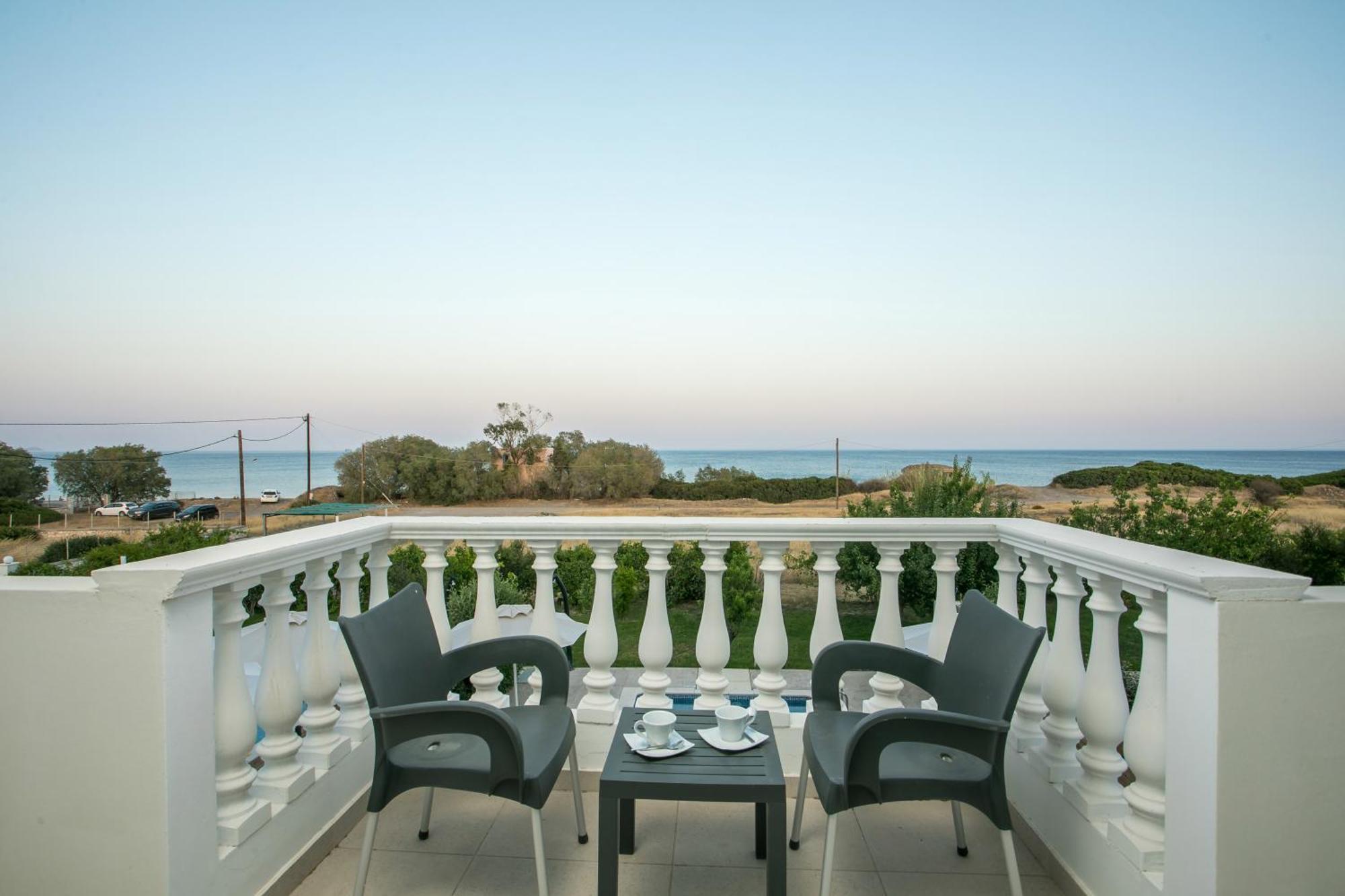 Rita Mare Seafront Villas Heated Pools 겐나디 외부 사진