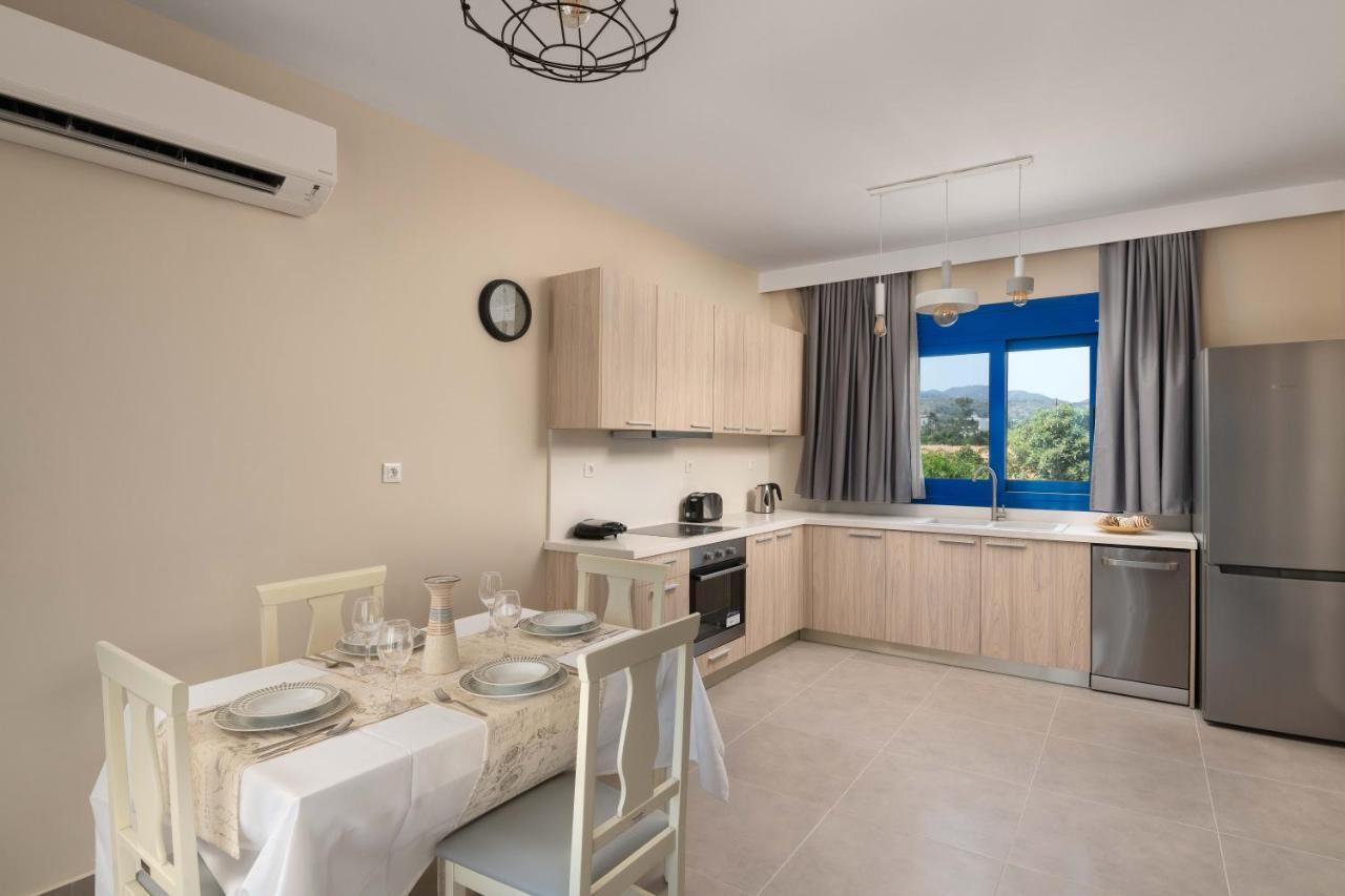 Rita Mare Seafront Villas Heated Pools 겐나디 외부 사진