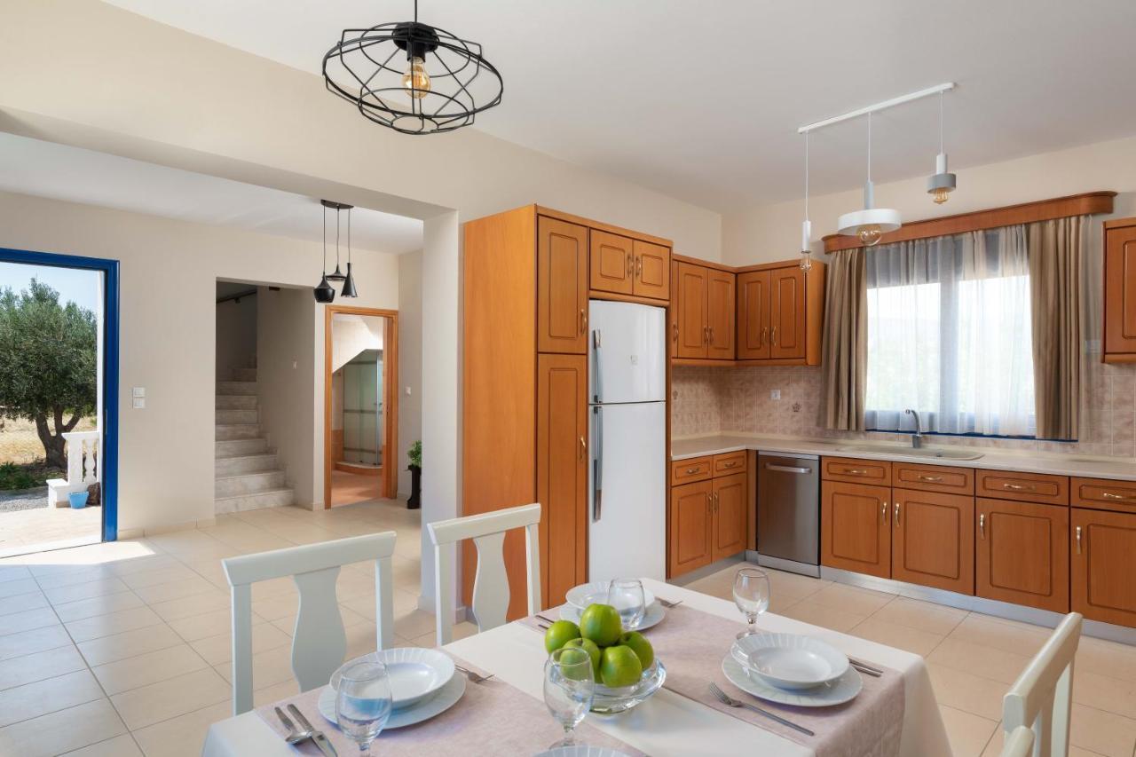 Rita Mare Seafront Villas Heated Pools 겐나디 외부 사진