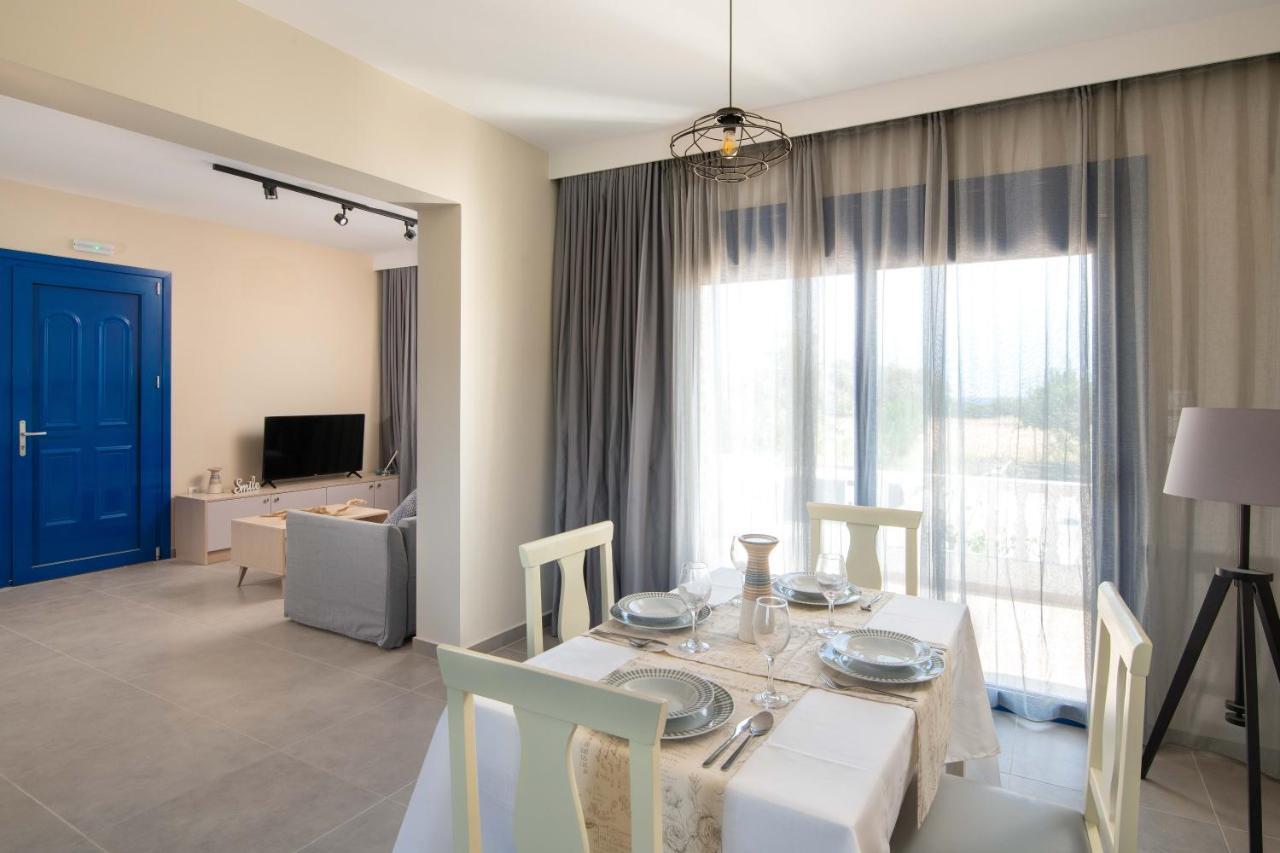 Rita Mare Seafront Villas Heated Pools 겐나디 외부 사진